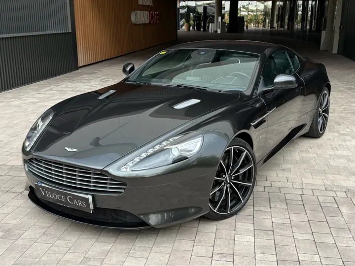 Aston Martin DB9